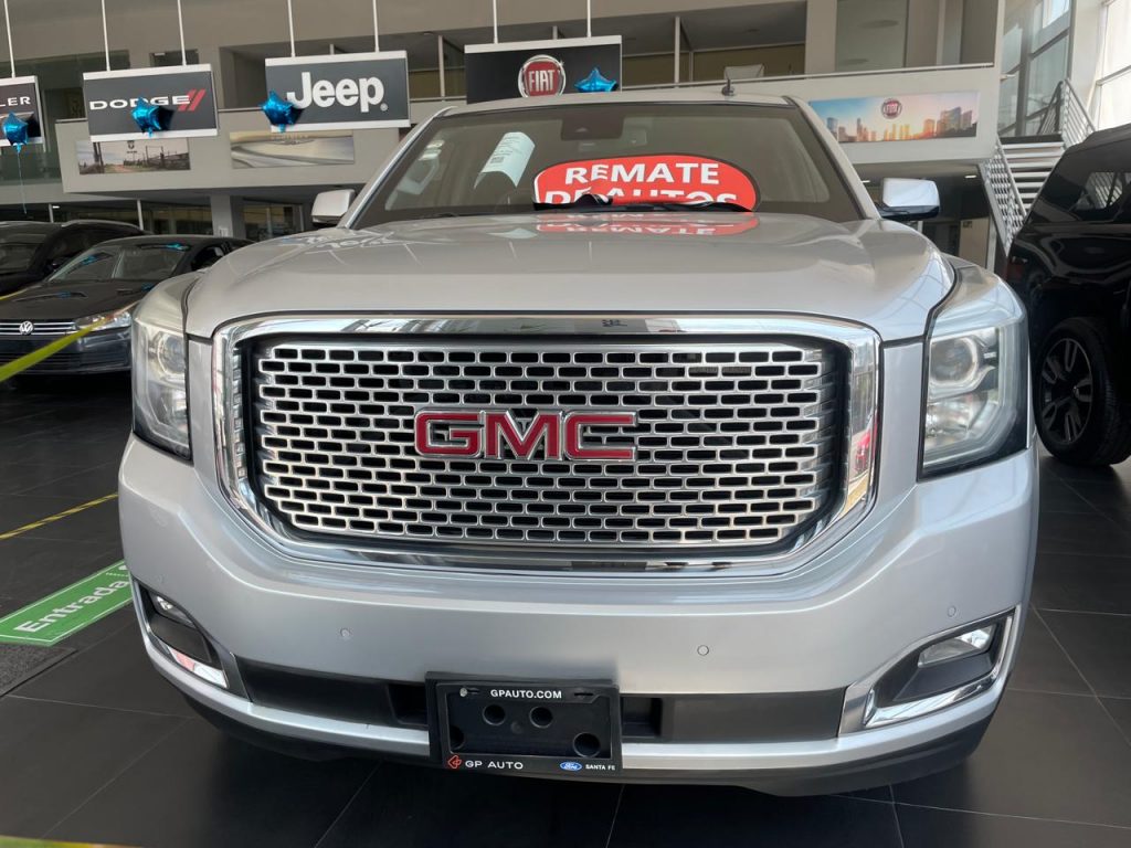 GMC YUKON 2015 — DENALI 6.2L V8 420HP AT