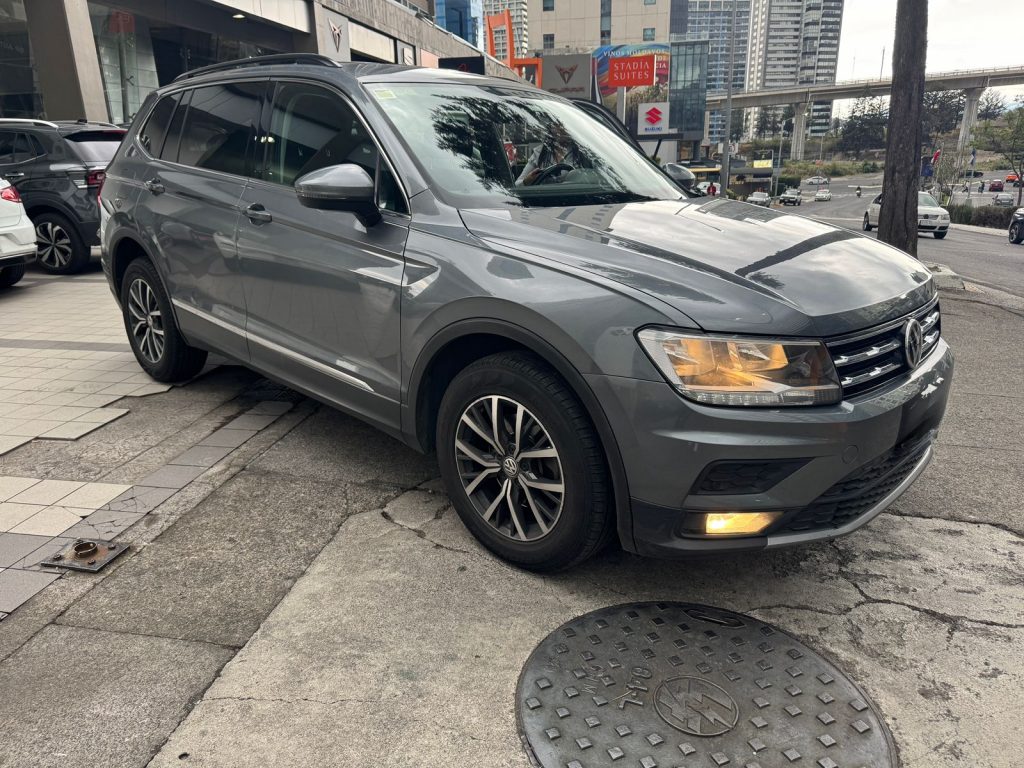 Volkswagen Tiguan 2018 — COMFORTLINE 1.4 L TSI 150 HP DSG PIEL