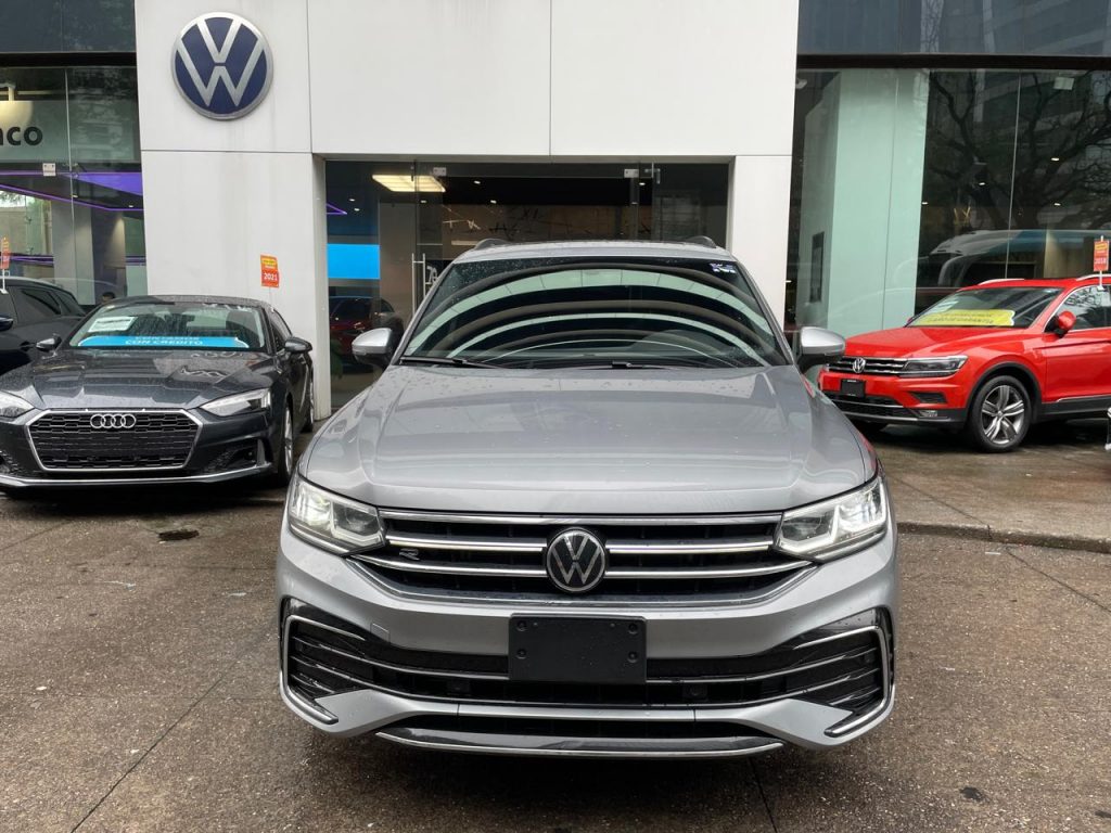 Volkswagen Tiguan 2024 — R-LINE L4 1.4L TSI DSG