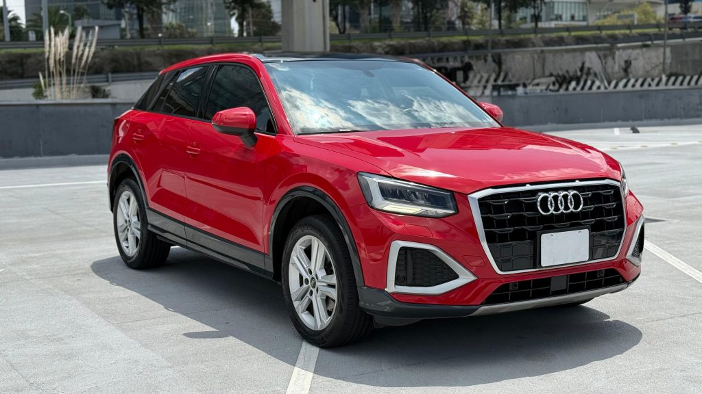 Audi Q2 2021 — 5 pts. Select, 150 HP, 1.4T, TA, piel, TP, f. led, RA-17 