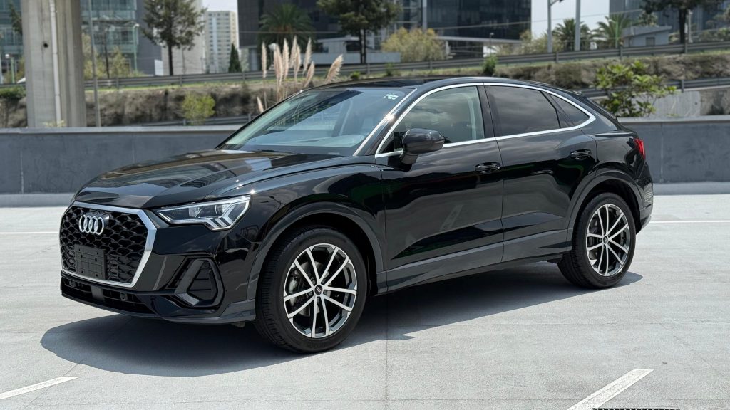 Audi Q3 2024 — 5 pts. Sportback Select, 150 HP, 1.4T, S Tronic, RA-18 