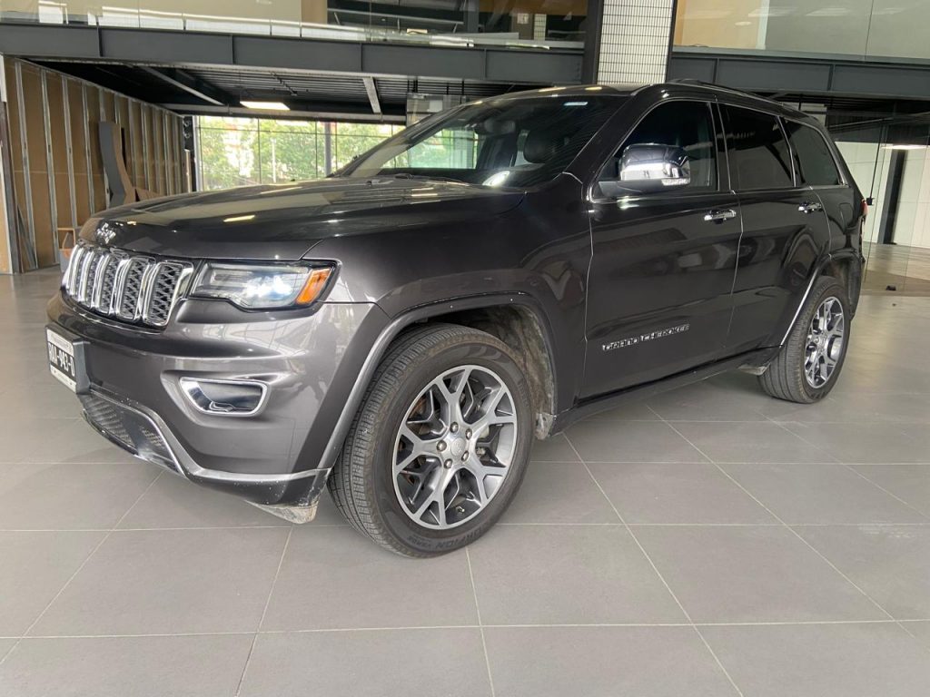 Jeep Grand Cherokee 2019 — 5 pts. Limited Lujo, V8, 5.7l, HEMI, TA, piel, QC, GPS, f. bixenón, RA-20, 4x4