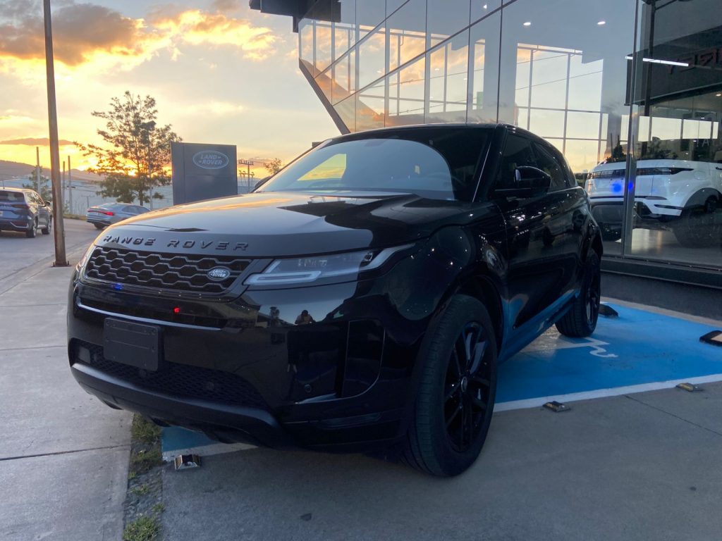 Land Rover Range Rover Evoque 4x4 2023 — 5 pts. SE, MHEV, 250 HP, 2.0 SC, TA, s. Meridian, RA-20
