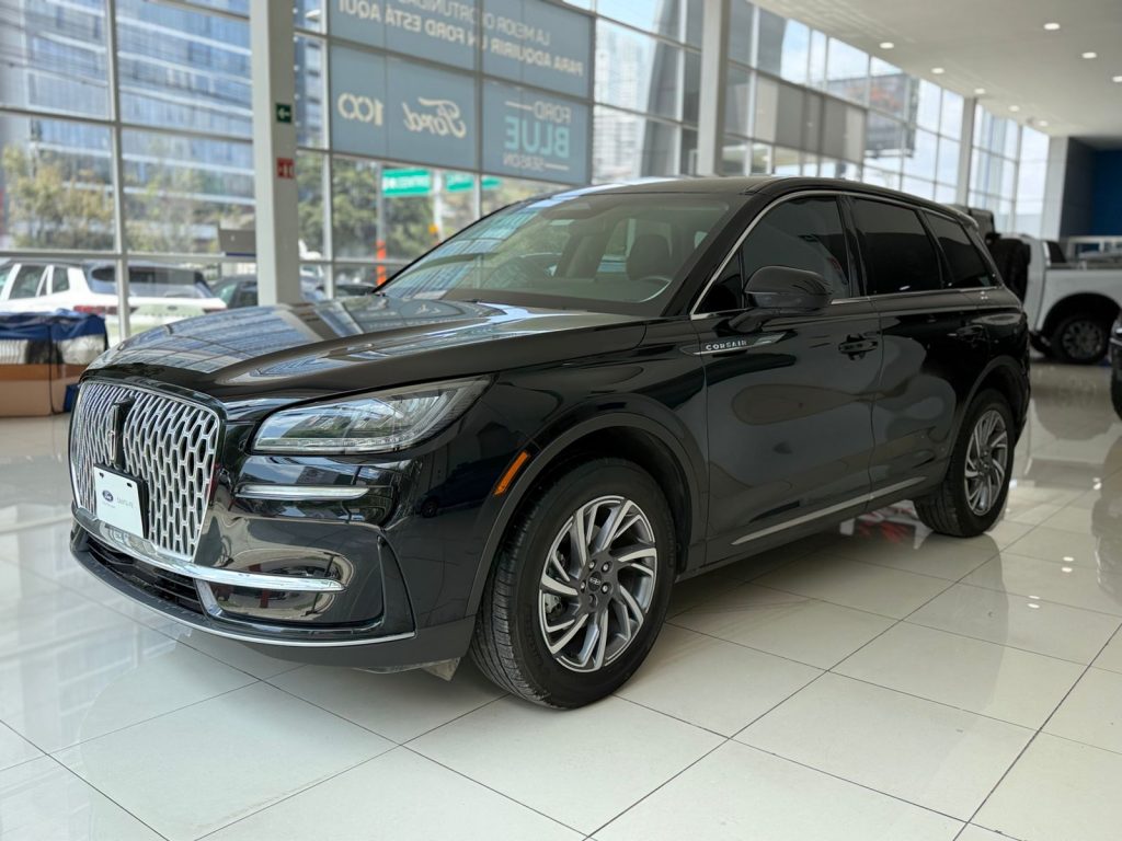 Lincoln Corsair 2023 — Corsair FWD 2.0L