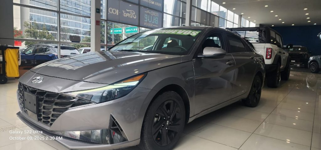 HYUNDAI Elantra HEV 2023 — PREMIUM HIBRIDO