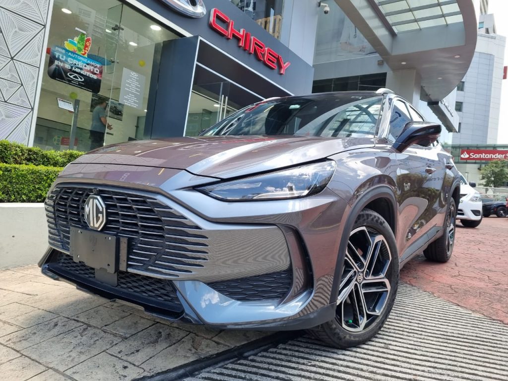 MG One 2024 — 5 pts. Excite, 1.5T, TA, piel, TP, RA-19