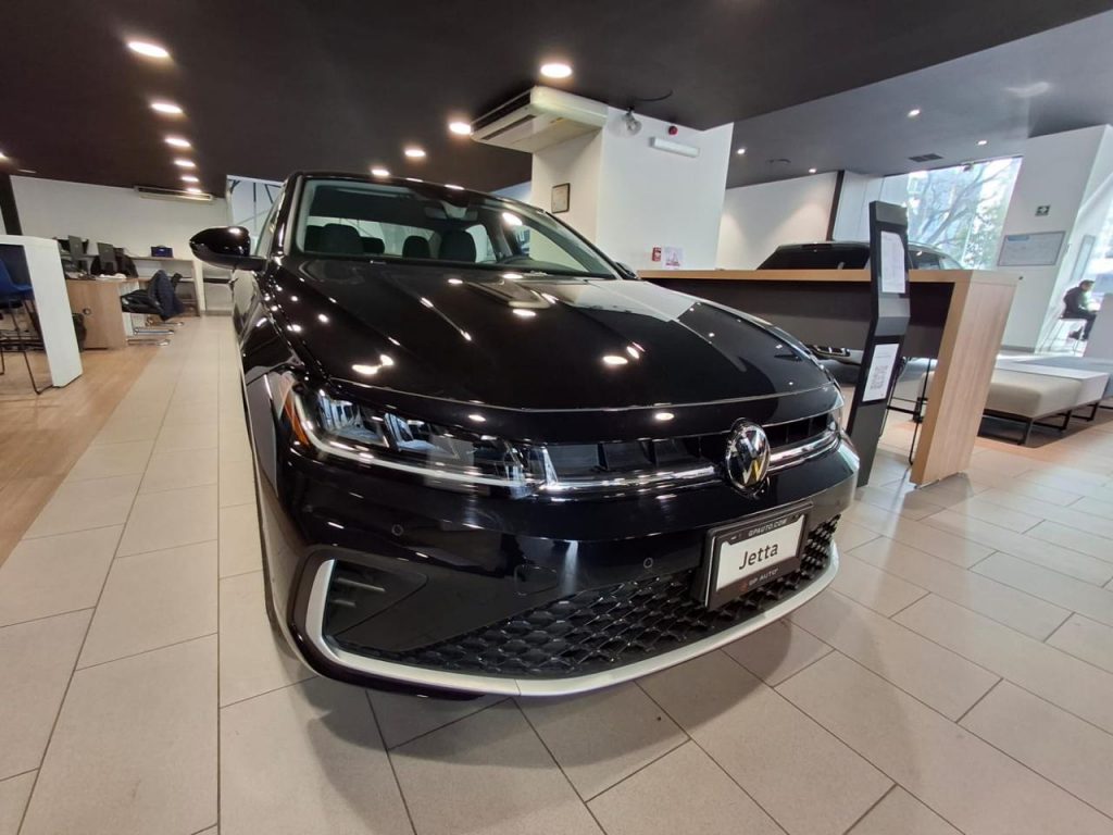 Volkswagen JETTA 2025 — COMFORTLINE L4 1.4T AUT BA AA