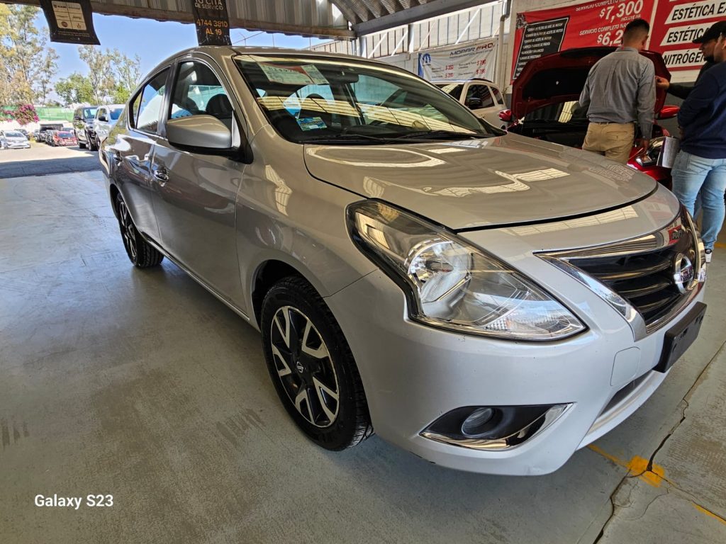 NISSAN VERSA 2019 — ADVANCE AT