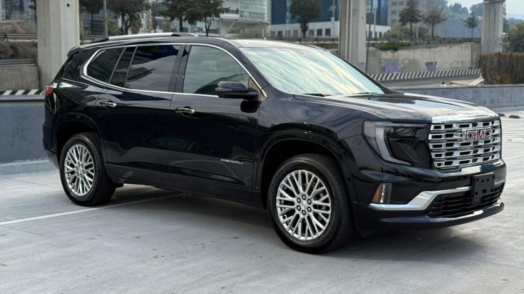 GMC Acadia 2024 — 5 pts. Denali, TA, piel, f. led, 7 pas., RA-20, 4x4 