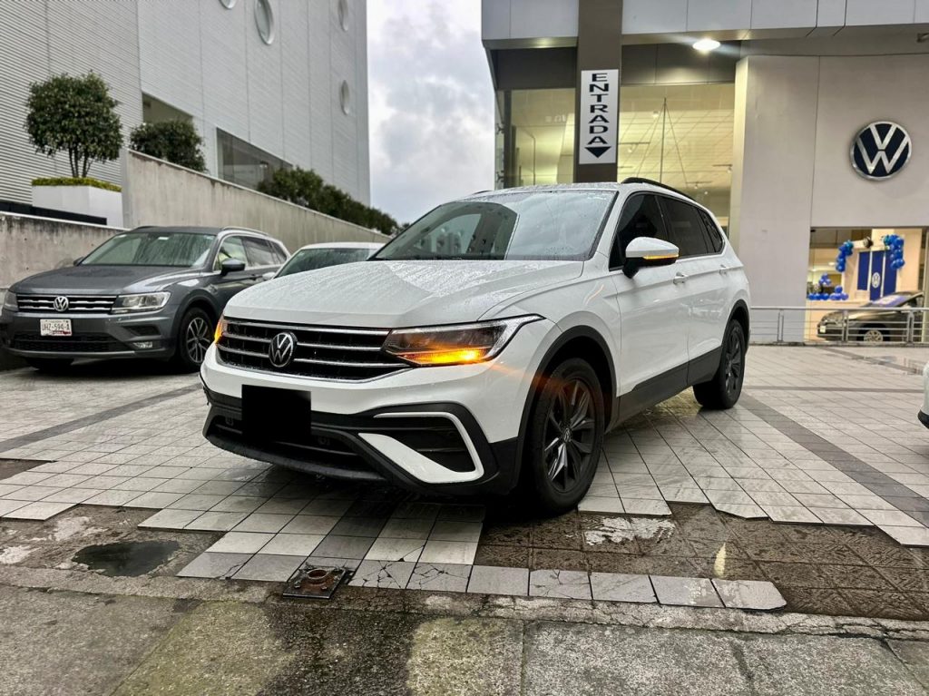 Volkswagen Tiguan 2023 — COMFORTLINE 1.4L TSI DSG 5 OCUP