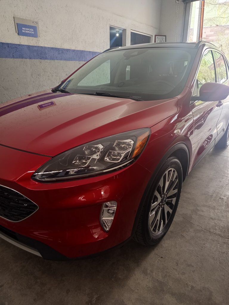 Ford Escape 2020 — 5 pts. Titanium, 2.0T, Ecoboost, TA, a/ac. Aut., piel, QC, RA-18 