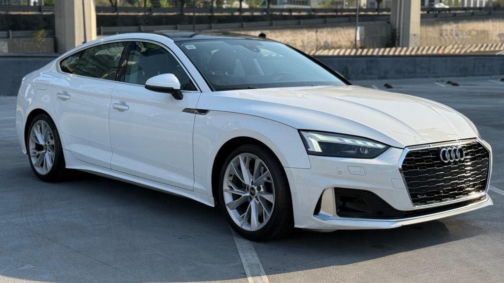 Audi A5 2023 — 5 pts. Sportback Select, MHEV, 190 HP, 2.0T, S Tronic, RA-18